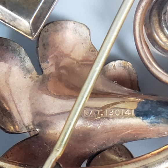 Royce Swiss Vintage Mechanical Self-Winding Watch Brooch Pin - Picture 9 of 11